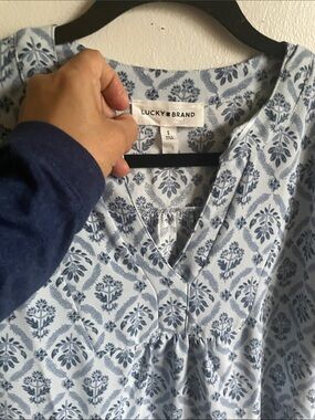Lucky Brand Light Blue and Navy Floral V-Neck Blouse